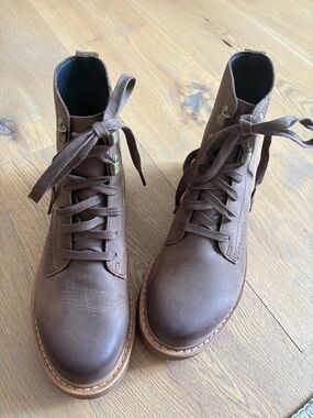 Sorel Revel Road Leather Lace Up Waterproof Boot. Size 8
